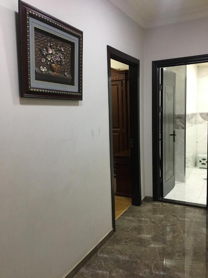 Apartment Gulia บาทูมิ ภายนอก รูปภาพ